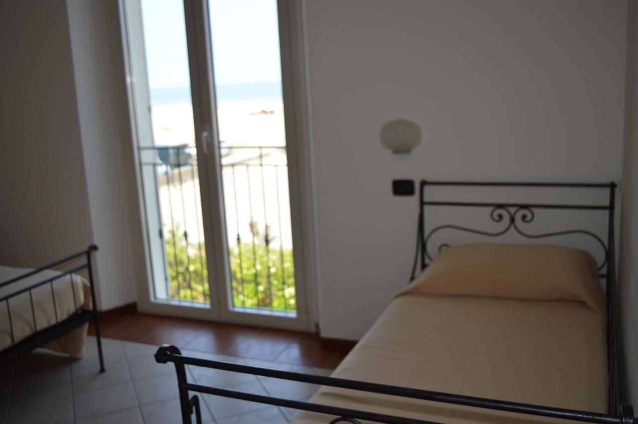 Residenza Villa Margherita Rimini Eksteriør billede