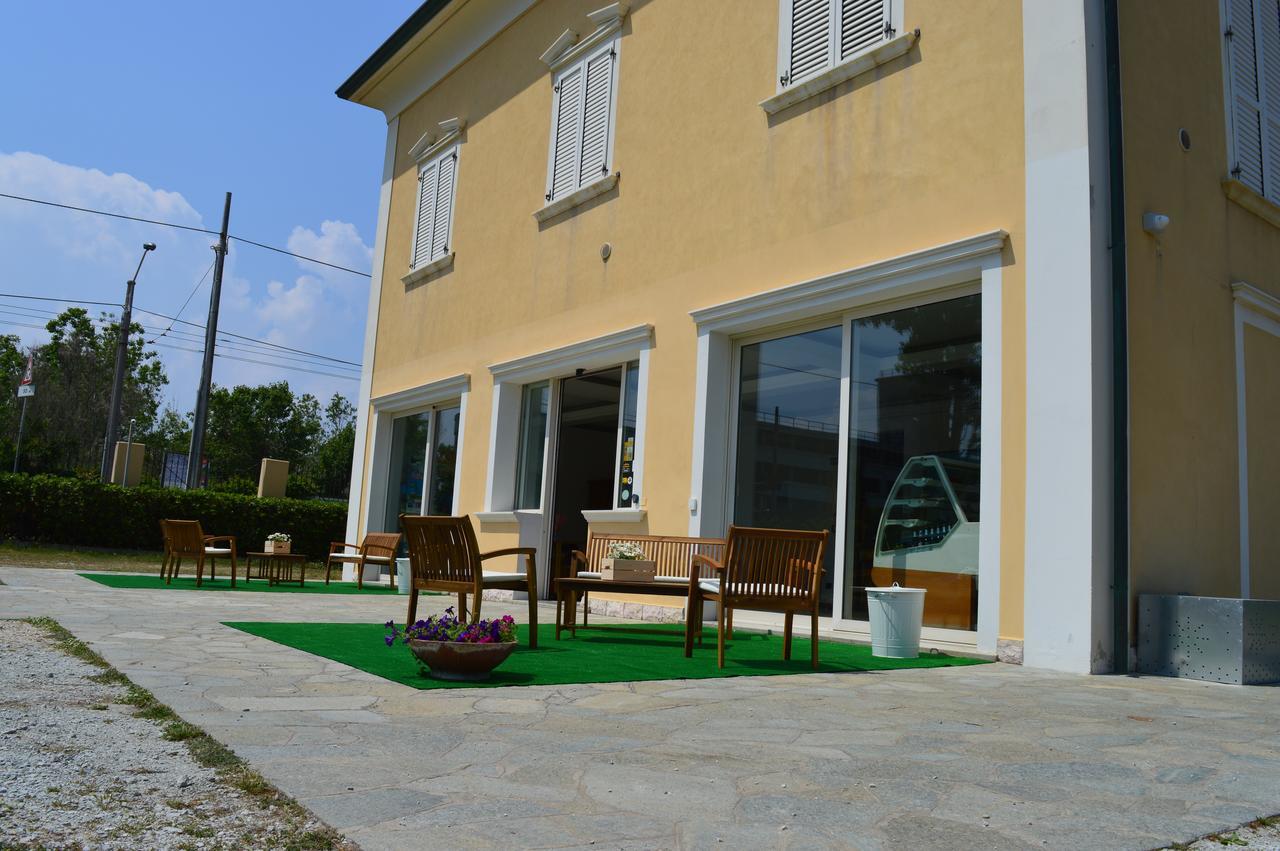 Residenza Villa Margherita Rimini Eksteriør billede